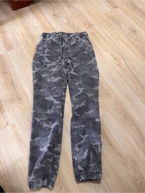 american eagle camouflage cargo pants